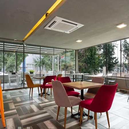 Dumlupınar Royal Otel *